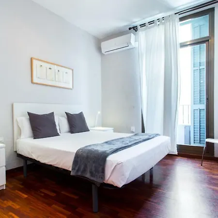 Friendly Rambla Flower Apartment